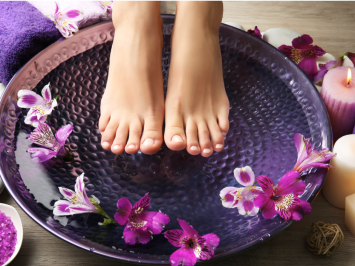 Deluxe pedicure